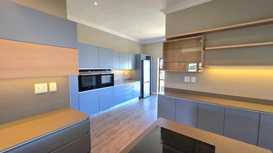 4 Bedroom Property for Sale in Kleinbaai Western Cape